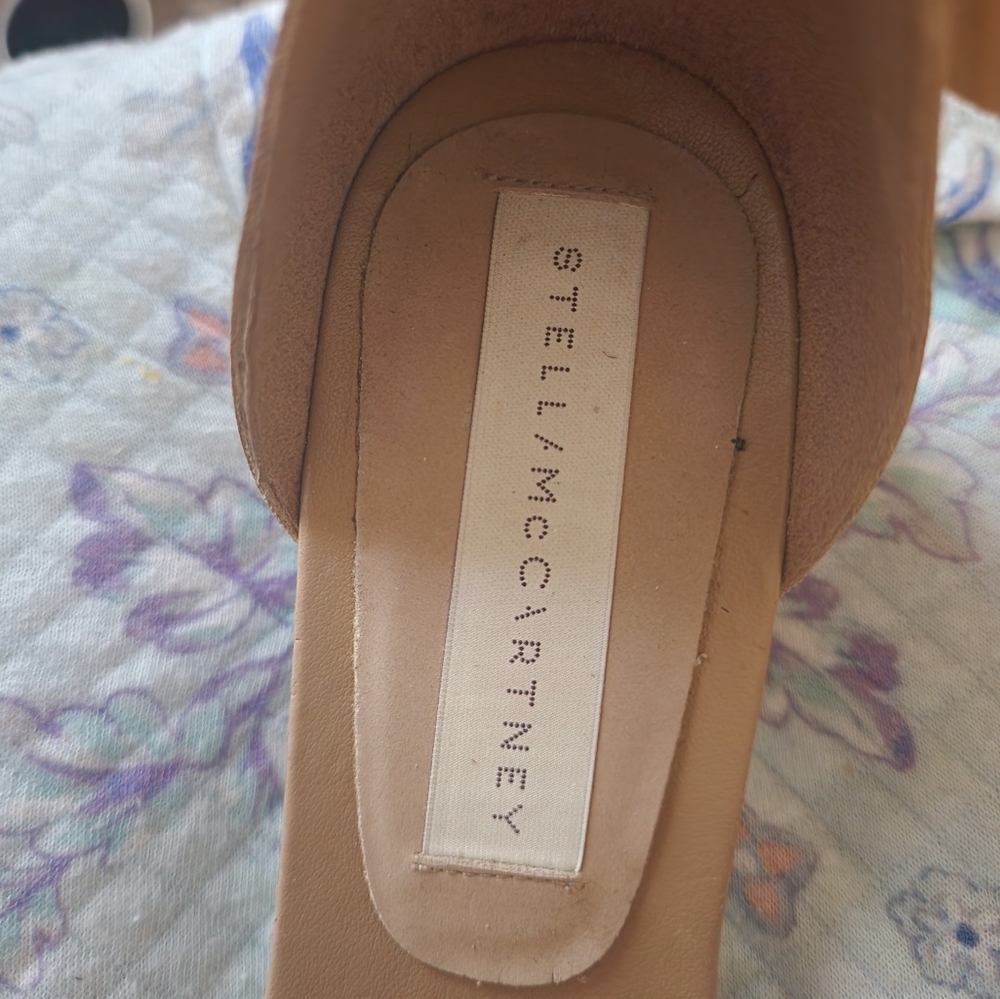 Elegant Tan Block Heel Sandals US 5.5 - Picture 6 of 10
